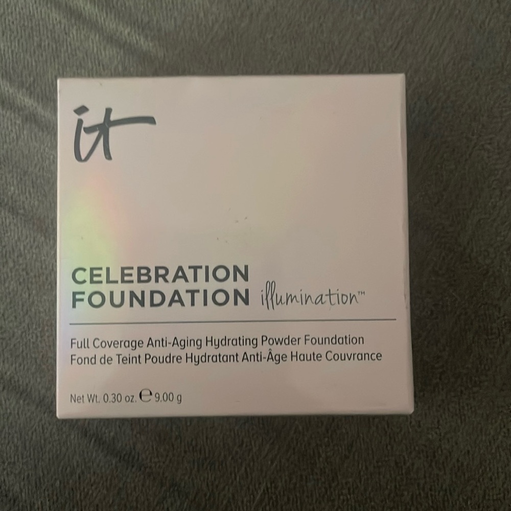 It Cosmetics Celebration Foundation Illumination Powder Shade Medium